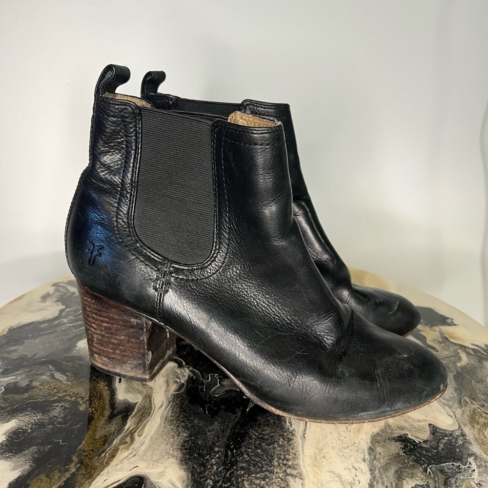 Frye Stella Short Chelsea Black Leather Boot